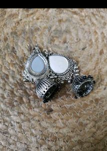 Jhumkas