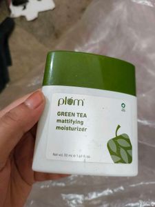 Plum Green Tea Mattifying Moisturizer