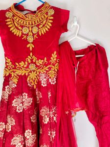 Red Embroidered Girls&#39; Anarkali Suit