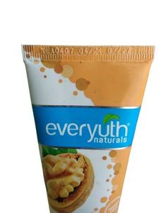 Everyuth Walnut Scrub
