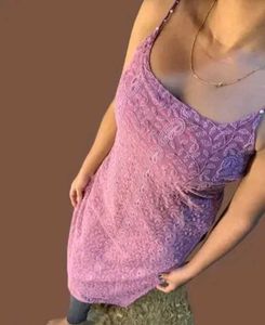 A Sleeveless Kurti.