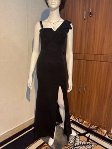Elegant Black Maxi Dress