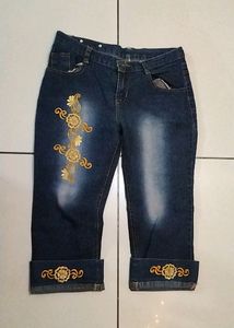 Three-Fourth Jeans For Women