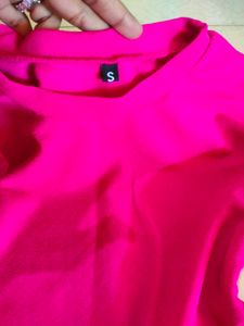 Pink Crop Top 💓🦄🦑🏩🧶