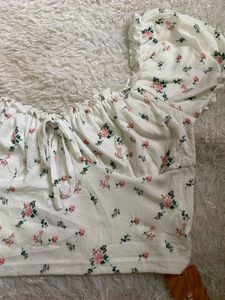 SHEIN  Floral Puff Sleeve Crop Top