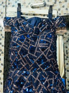 Ballon Navy Blue Gown
