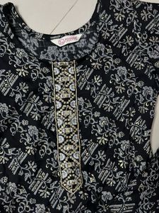 Black Kurti