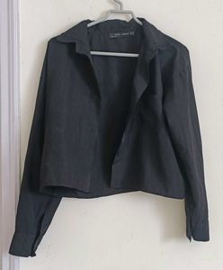Zara Cropped Black Button-Down