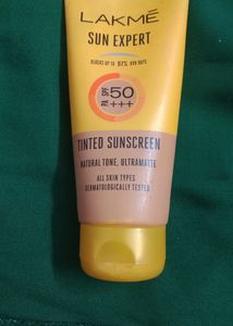 LAKME SUN EXPERT Tinted Sunscreen