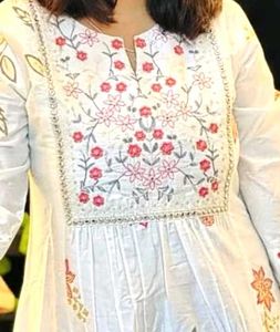 Floral Embroidered Kurta