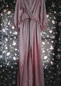 LONG SLEEVES SATIN GOWN