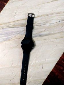 Circle Shape Fire Boltt Hurricane Smartwatch ⌚🖤