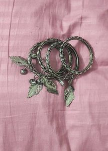 Leaf Charm Bangles/ chooda