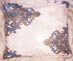 Pellow (Foam and Cotton)