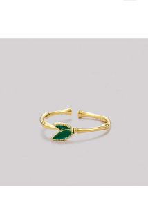 Leafy Design Ring