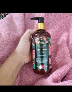 St Botanica Shampoo