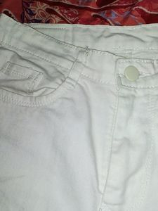WHITE BOOTCUT JEANS