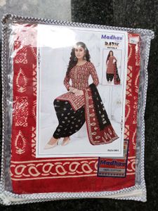 Madhay Batik Patiyala Material.