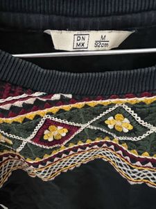 Embroidered Crew Neck Sweatshirt