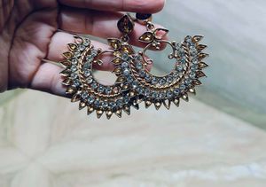 Earrings with nails set