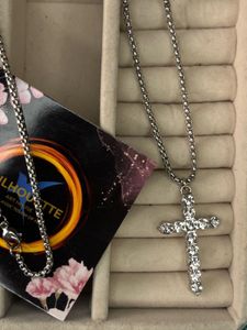 Cross Pendant Necklace