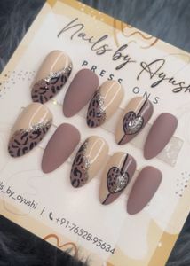 Presson Nails