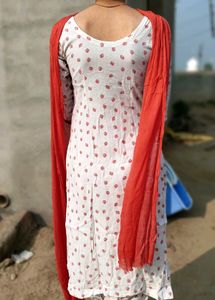 White &amp; Red Printed Salwar Suit
