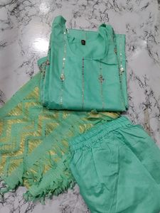 Kurta Set With Dupatta