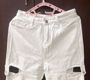 white urbanic jeans