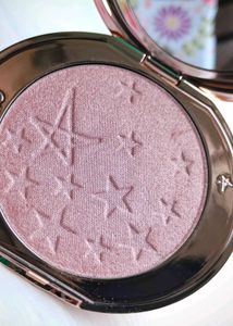 Charlotte Tilbury Glow Glide Highlighter