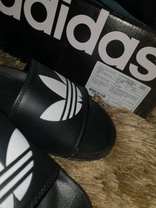Adidas Flip-flop!