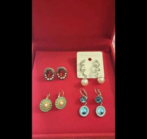 Earrings Collection