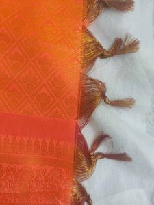 Honouring shawl