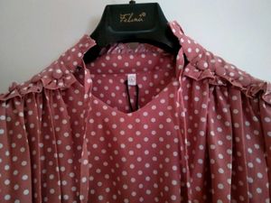A multi colored(pink white)classy crop top