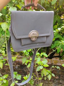 STYLISH LEATHER SLINGBAG