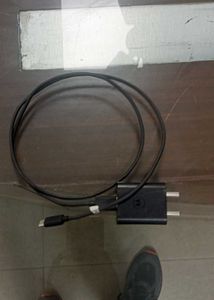 MOTO 20 WATT MOBILE CHARGER TYPE C NEW AND ORIGINA