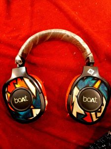 boAt Rockerz 550 wireless over-ear headphones