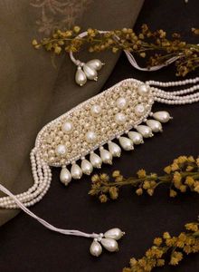 Handcrafted Elegant Neckpiece