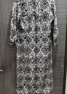 Black and white kurti size M