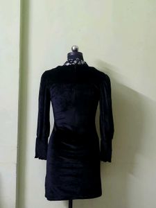 Chic Black Velvet Mini Dress