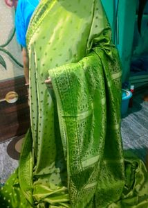 New Mehendi Colour Banarasee Silk Saree, Double-sided Saree That Can Be Wore Both Sides Without Getting Noticed