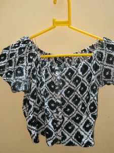 Zucker Cropped Top