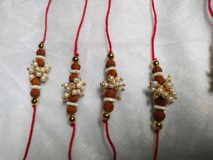 5 Rakhi