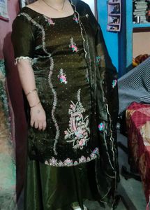 Elegant Green Embroidered Salwar Suit