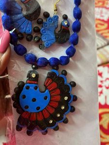Necklace &amp; Earring Set