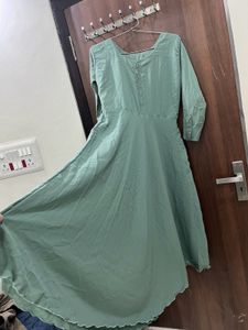 green long top