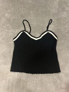 Ribbed Fitted Crop Top