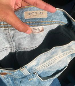 H&amp;M Ripped Boyfriend Jeans