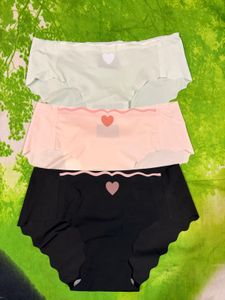 Cute Heart Detail Panties (Set of 3)