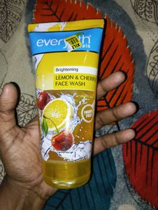 Brightening Face Wash